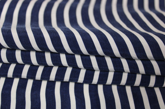 Tissu twill cupro - à rayure - bleu marine et blanche - photo 2/5 | So Tissus