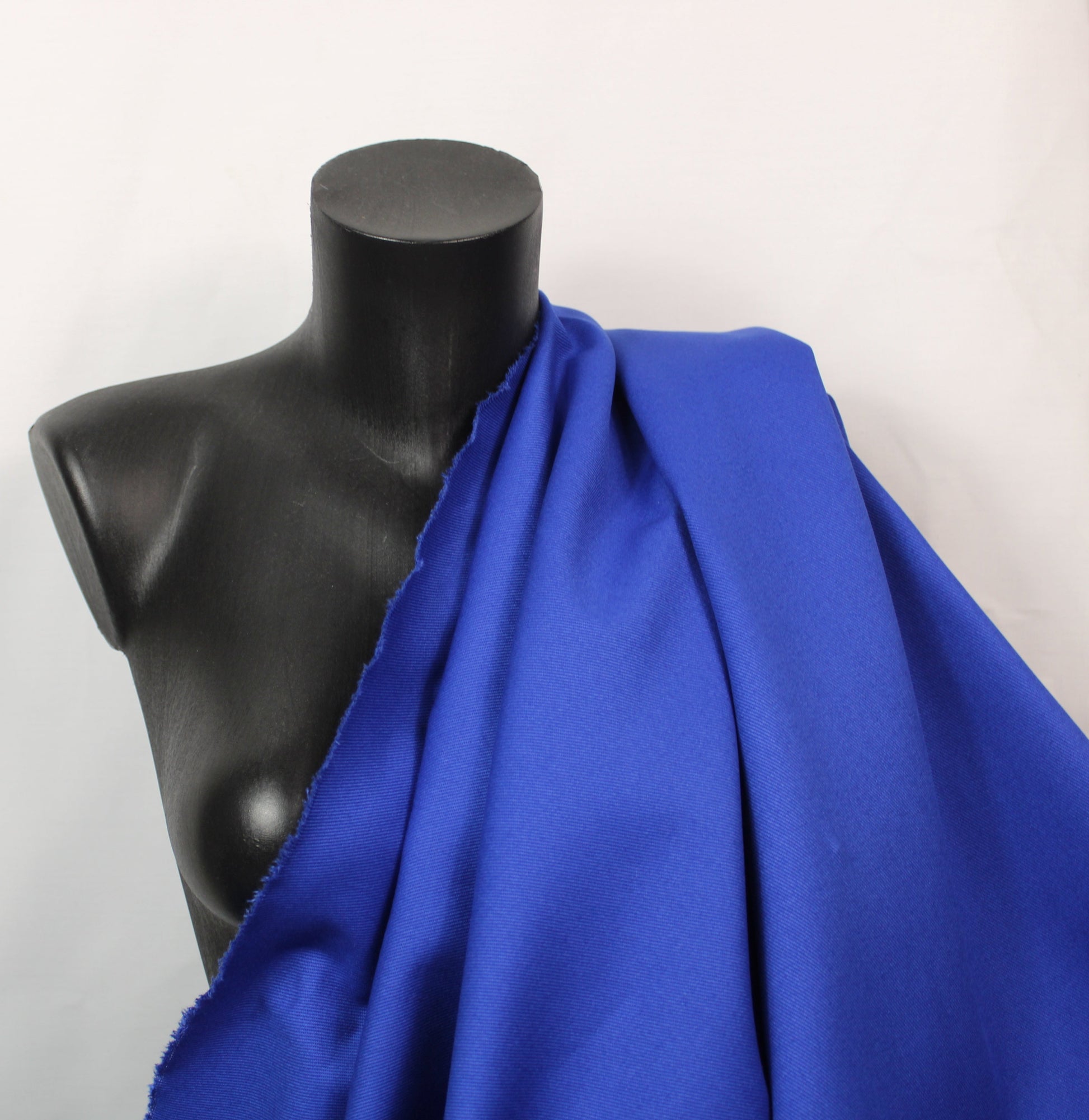 Tissu gabardine sergé de coton - bleu électrique - photo 3/4 | So Tissus