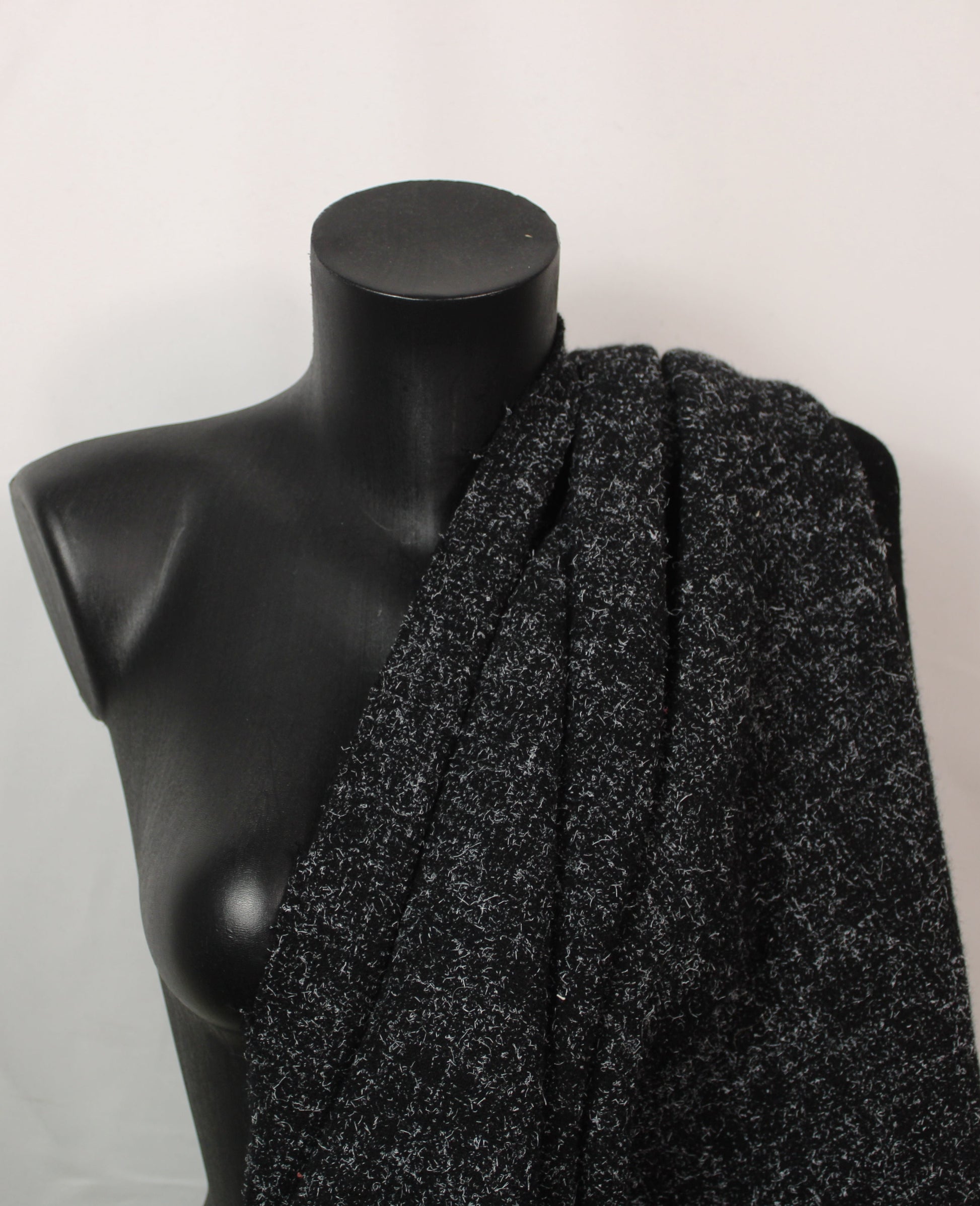 Tissu drap de laine moucheté - noir et blanc - photo 3/4 | So Tissus