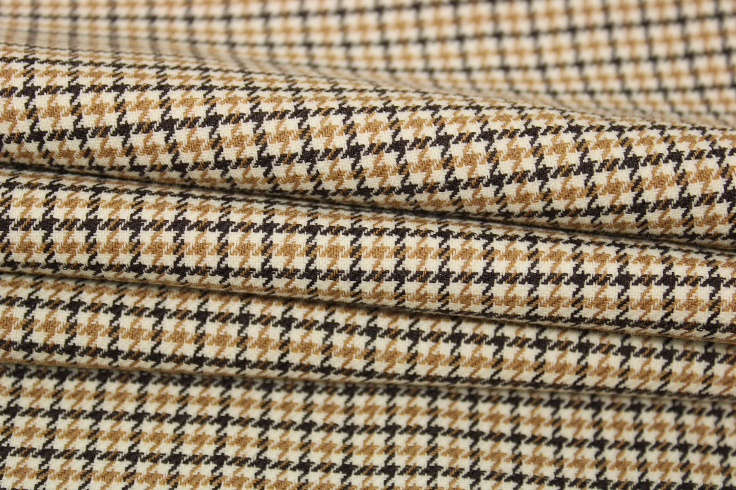 Tissu crêpe de laine stretch laine - pieds de puce - blanc, beige et noir - photo 2/5 | So Tissus