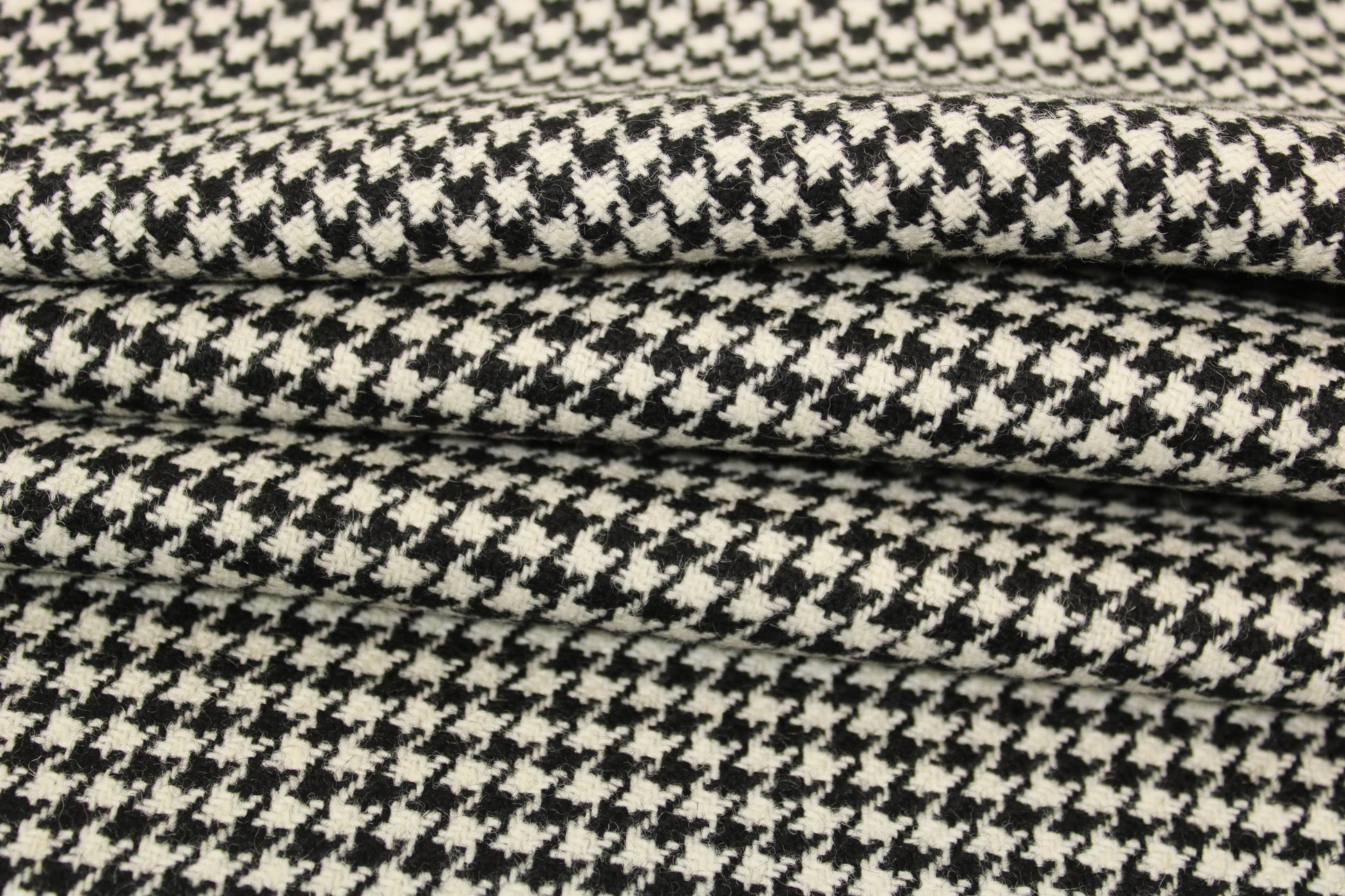 Tissu drap de laine - pieds de poule - blanc et noir - photo 2/5 | So Tissus