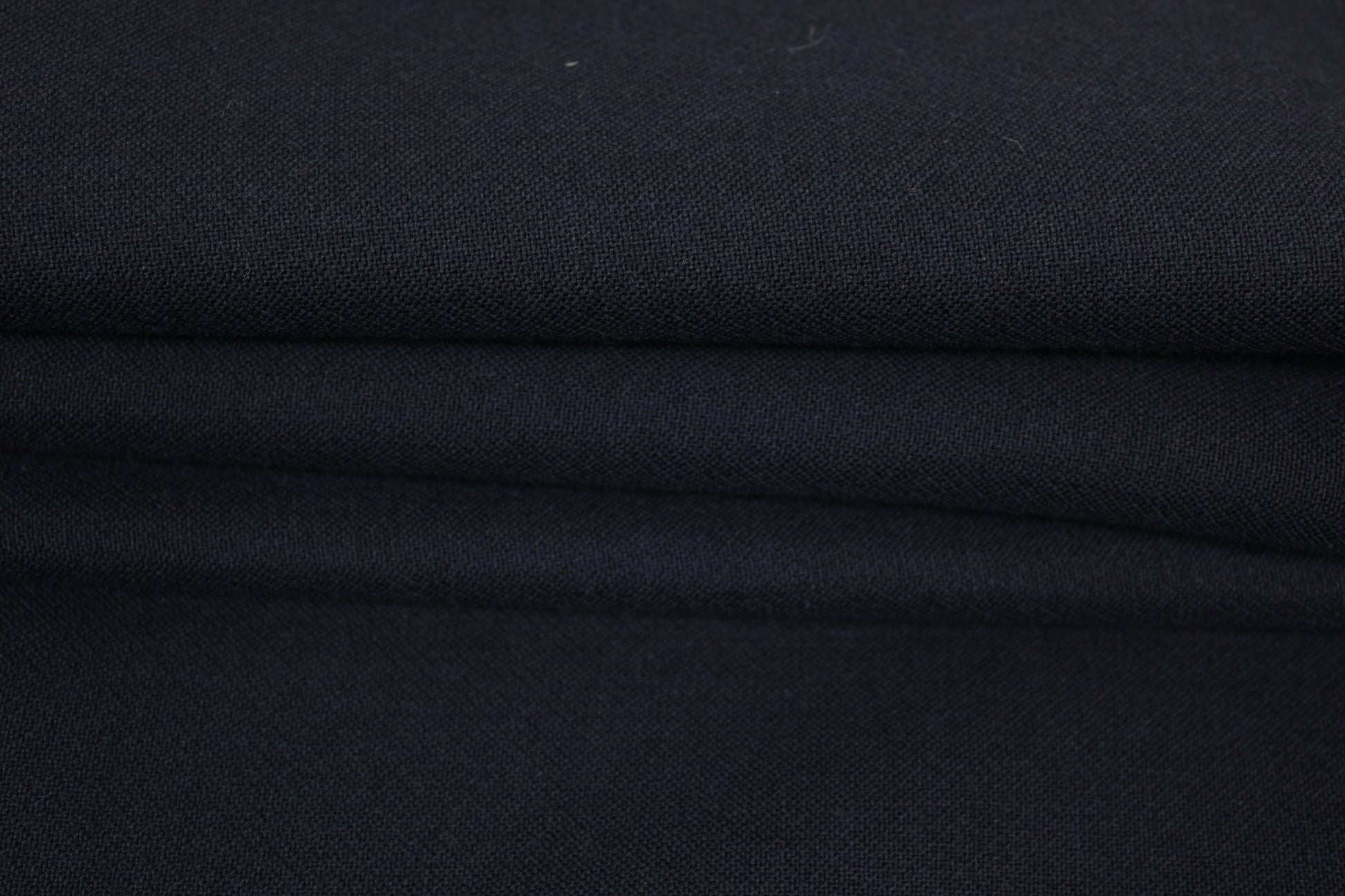Tissu double crêpe de laine - bleu marine - photo 2/4 | So Tissus