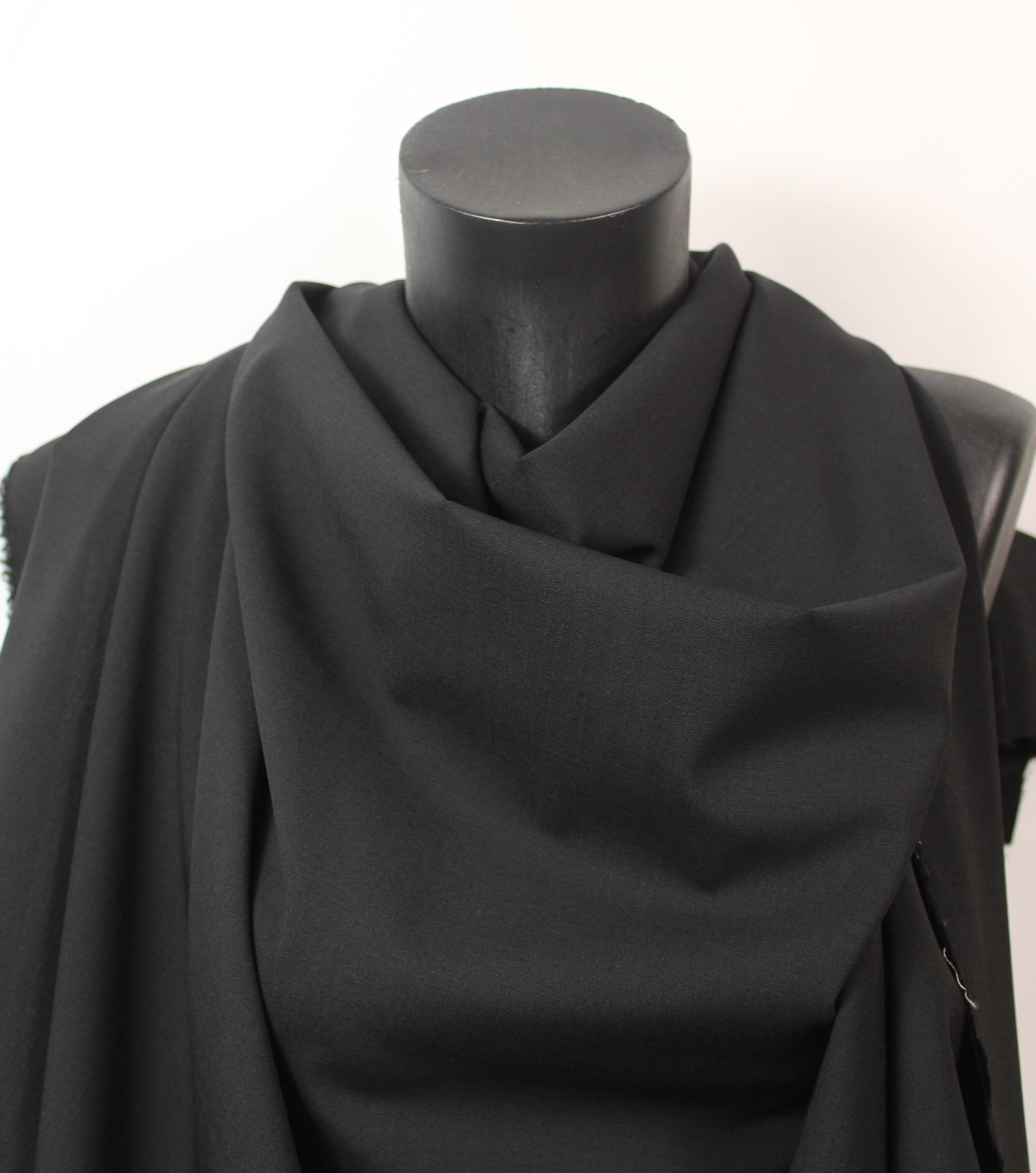 Tissu laine froide stretch - noir - photo 4/4 | So Tissus