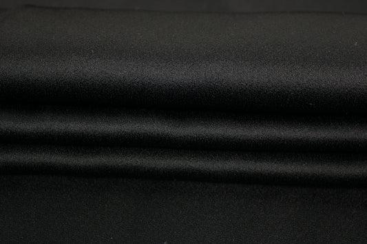 Tissu crêpe envers satin japonais - noir - photo 2/4 | So Tissus