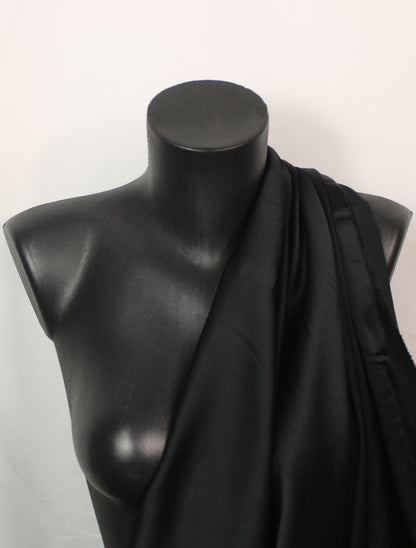 Tissu crêpe envers satin japonais - noir - photo 3/4 | So Tissus