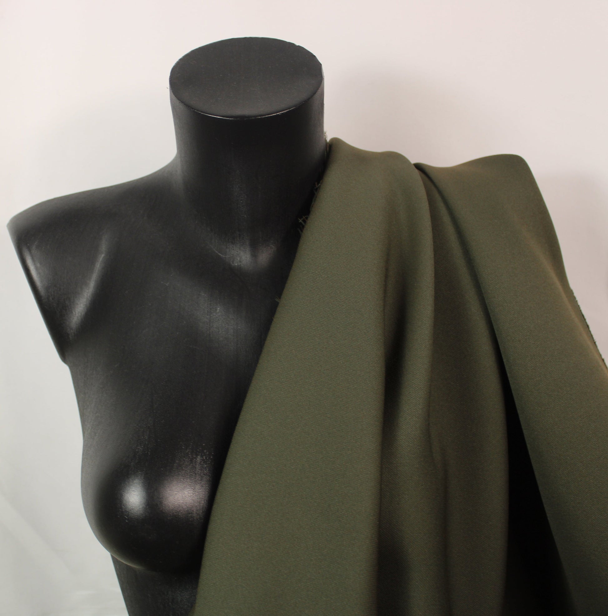 Tissu satin de soie - kaki - photo 3/4 | So Tissus