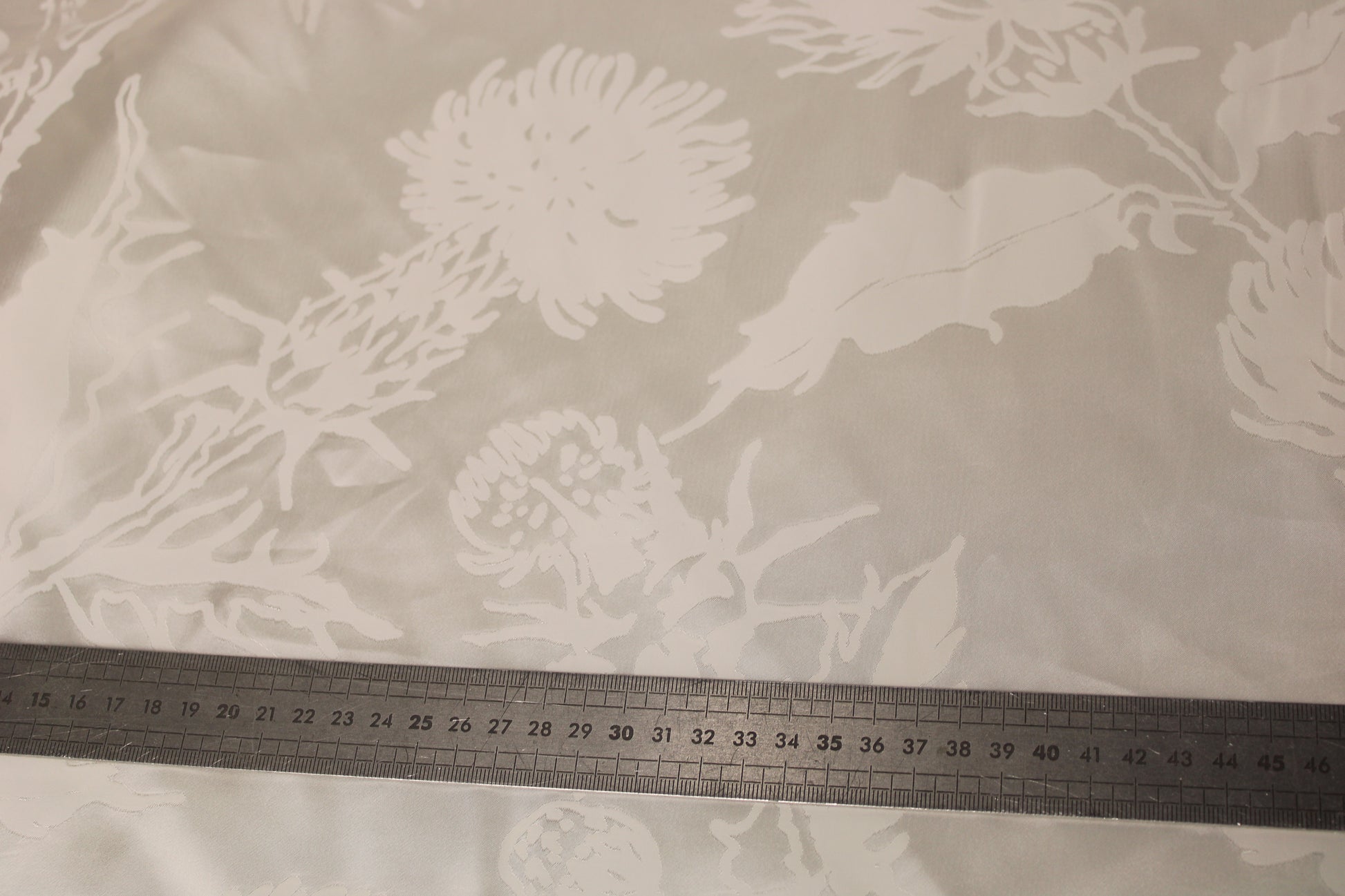 Tissu jacquard viscose - motif chardon - blanc - photo 5/5 | So Tissus
