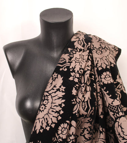 Tissu maille floqué - motif baroque - noir et taupe - photo 3/5 | So Tissus