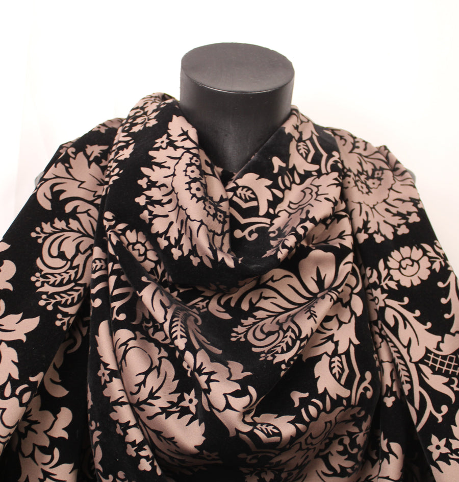 Tissu maille floqué - motif baroque - noir et taupe