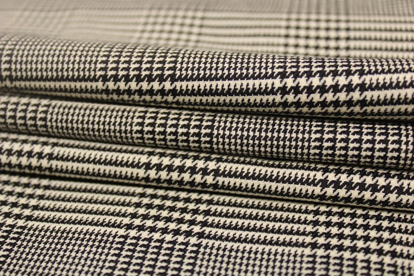 Tissu crêpe de laine - prince de galles - noir et blanc - photo 2/5 | So Tissus