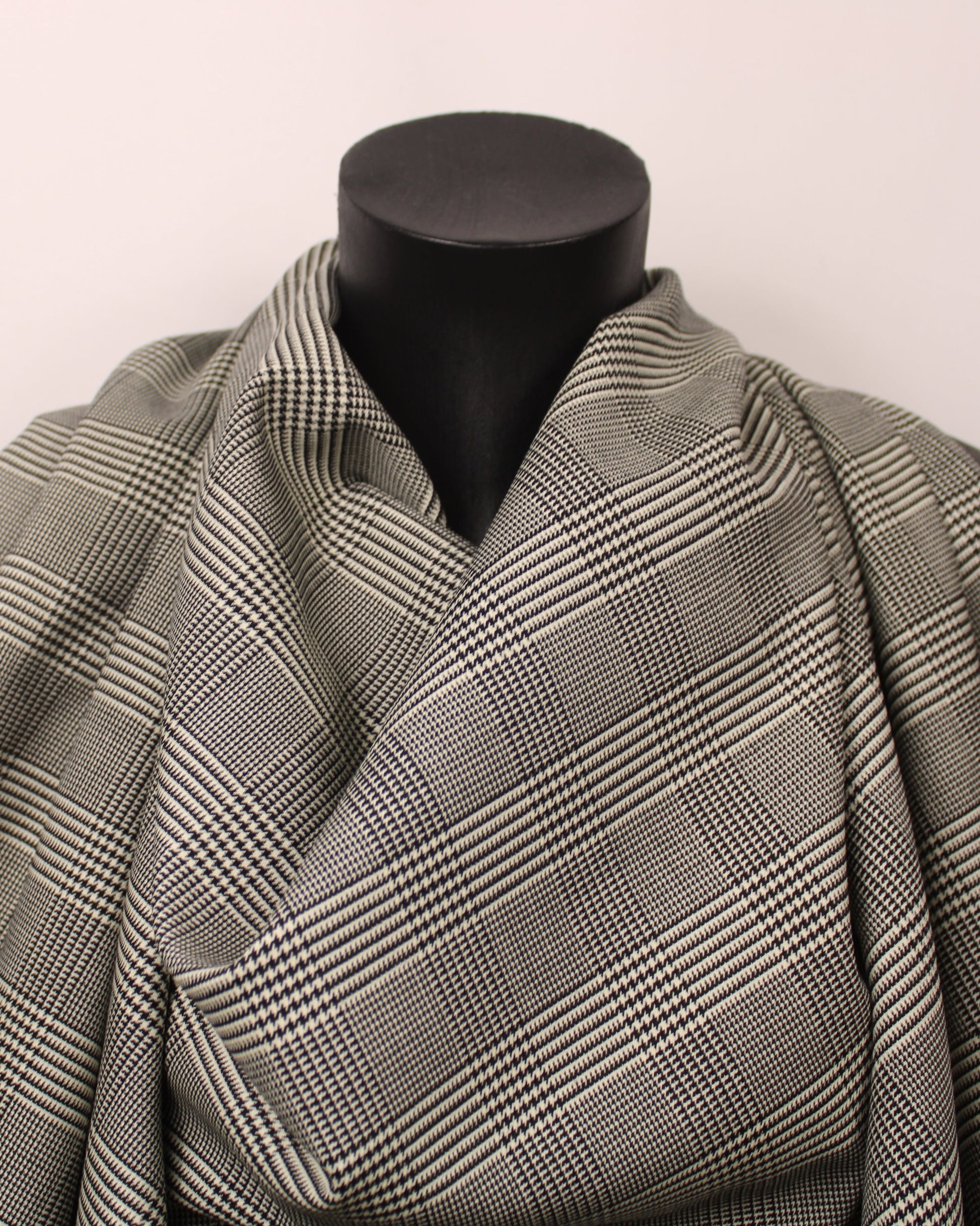 Tissu crêpe de laine - prince de galles - noir et blanc - photo 4/5 | So Tissus