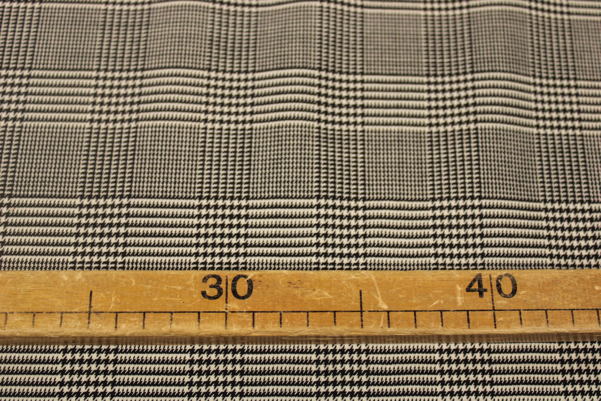 Tissu crêpe de laine - prince de galles - noir et blanc - photo 5/5 | So Tissus