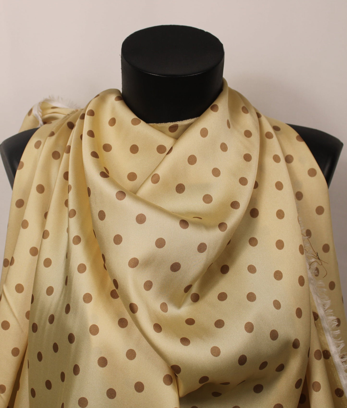 Tissu twill - à pois - vanille et marron clair - photo 4/5 | So Tissus