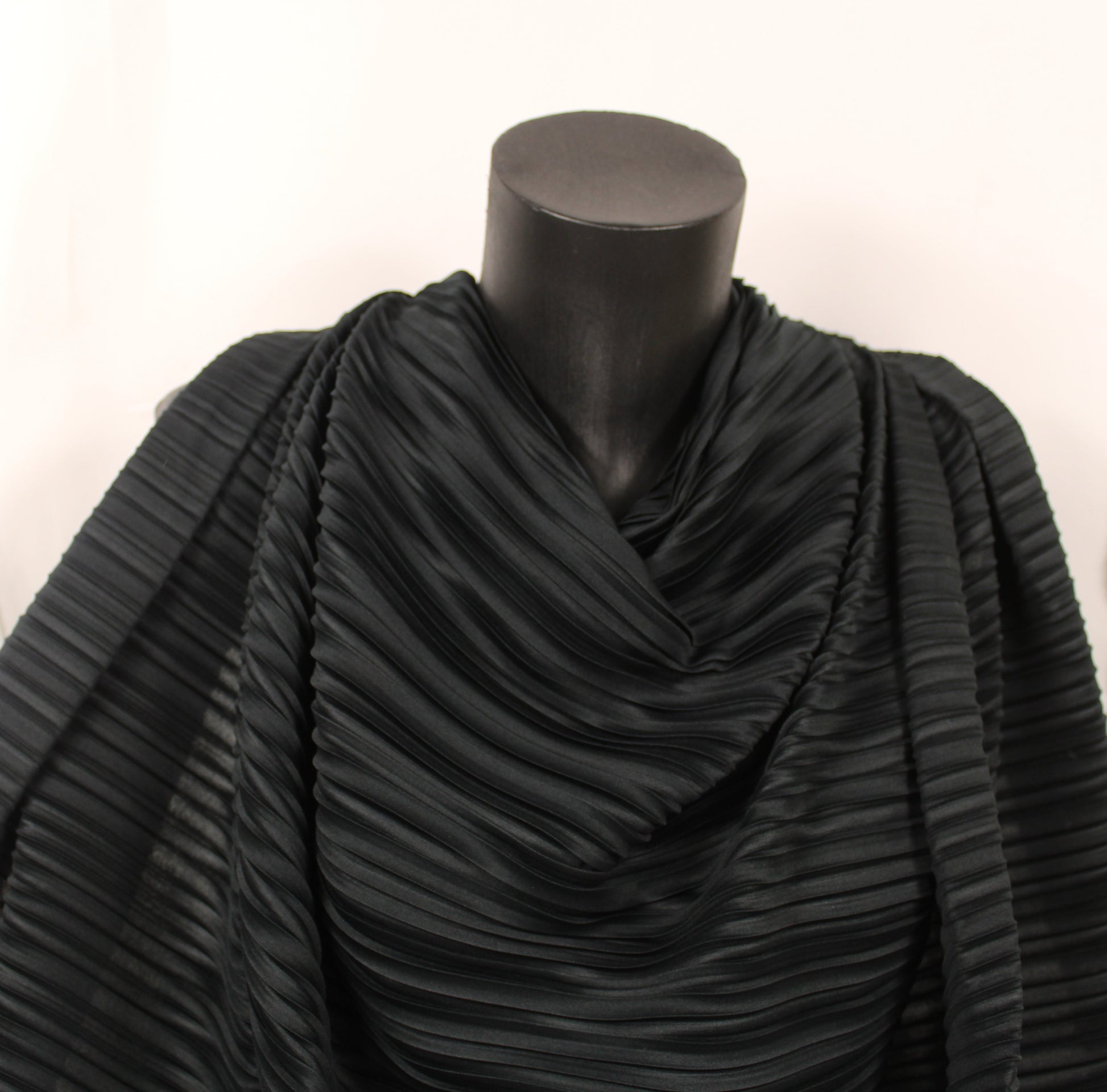 Tissu plissé - noir - photo 4/4 | So Tissus