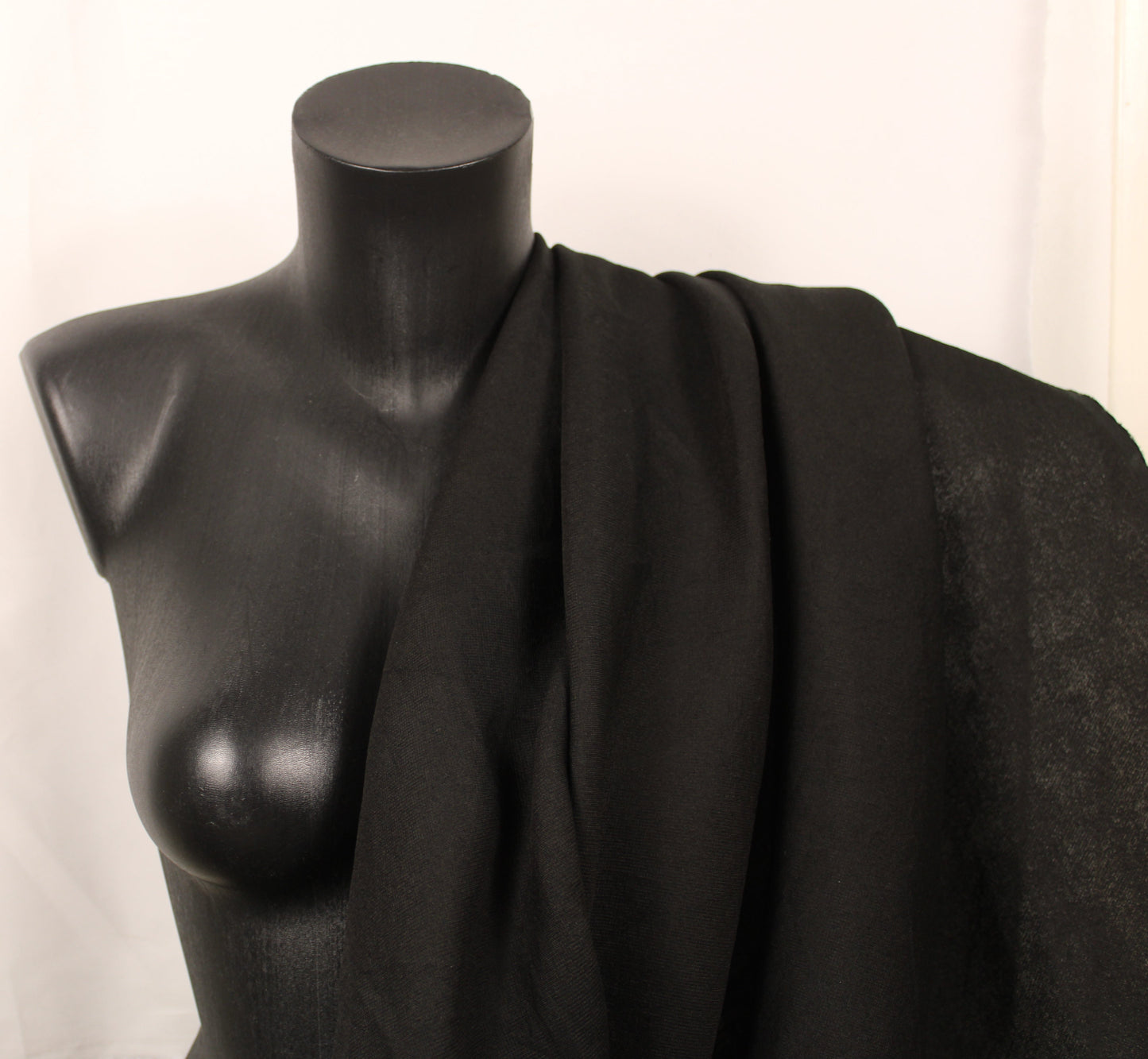 Tissu gazar de soie 100% - noir - photo 3/4 | So Tissus