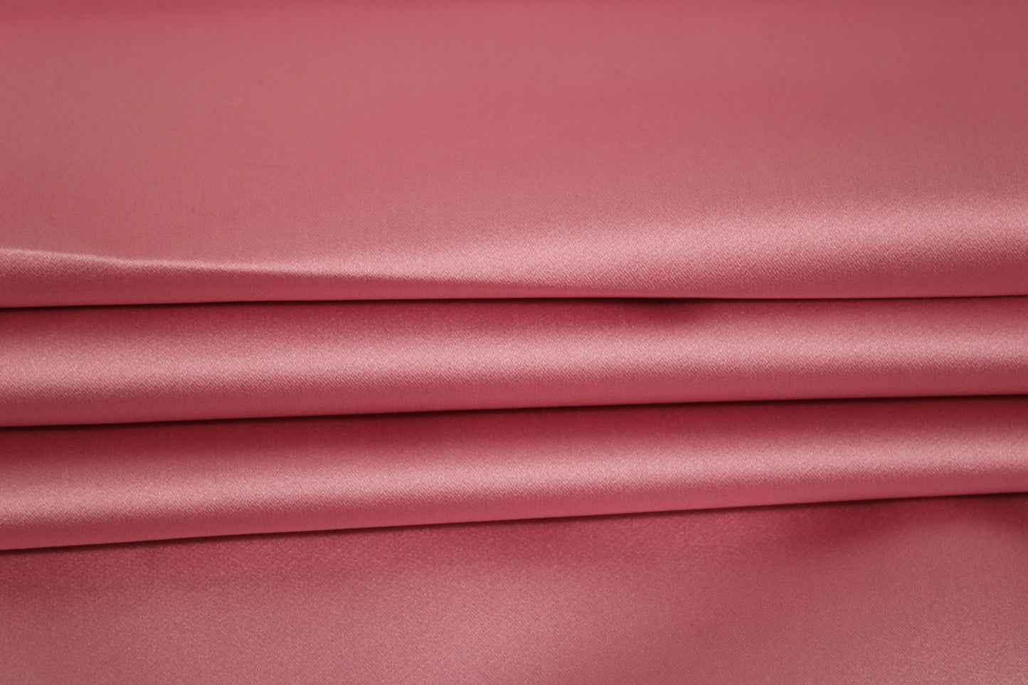 Tissu satin duchesse - rose clair - photo 2/4 | So Tissus