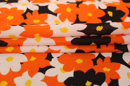Tissu crêpe georgette  - imprimé fleurs vintages  - noir, orange et blanc - photo 2/5 | So Tissus