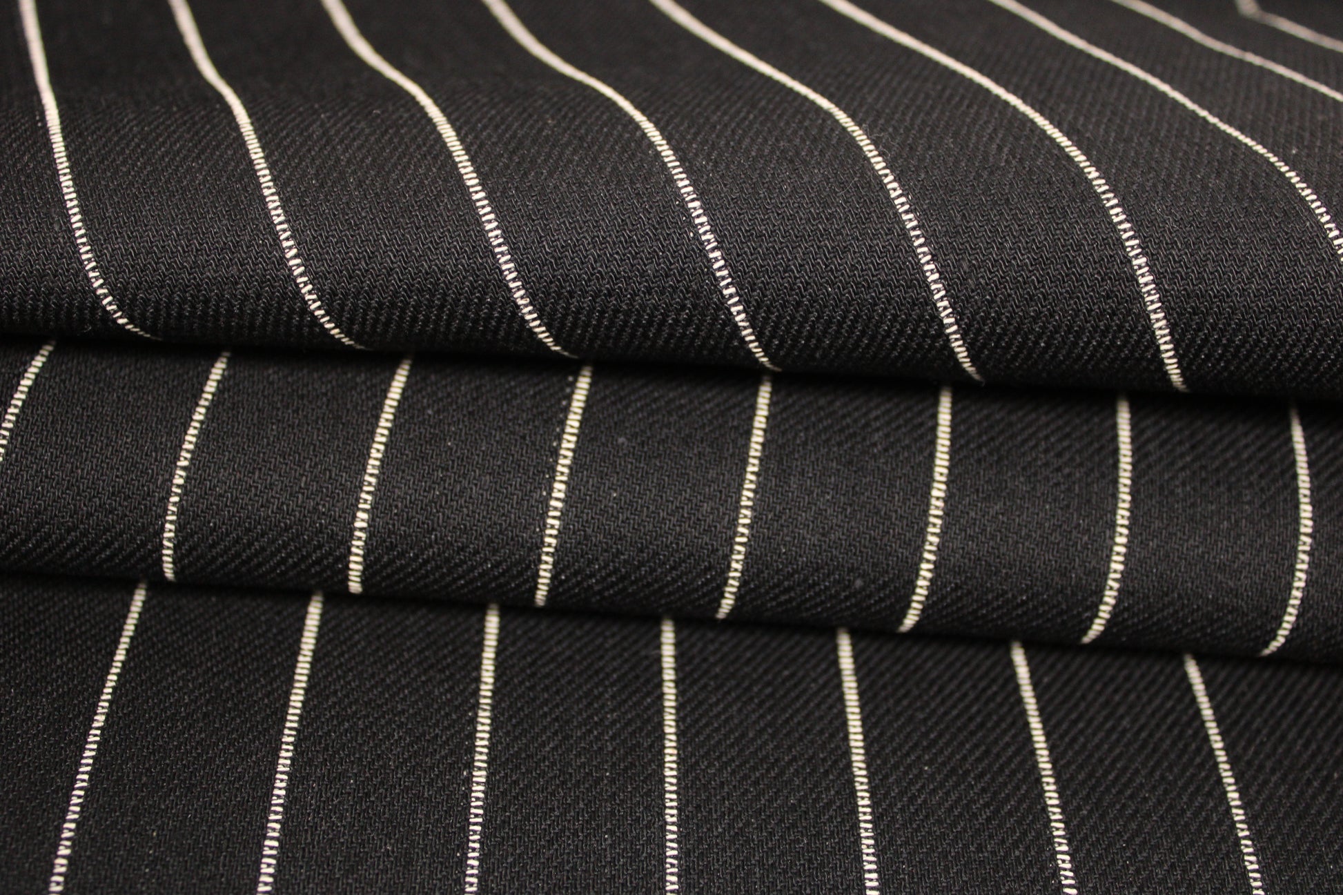 Tissu toile - denim à rayures - noiret blanc - photo 2/5 | So Tissus