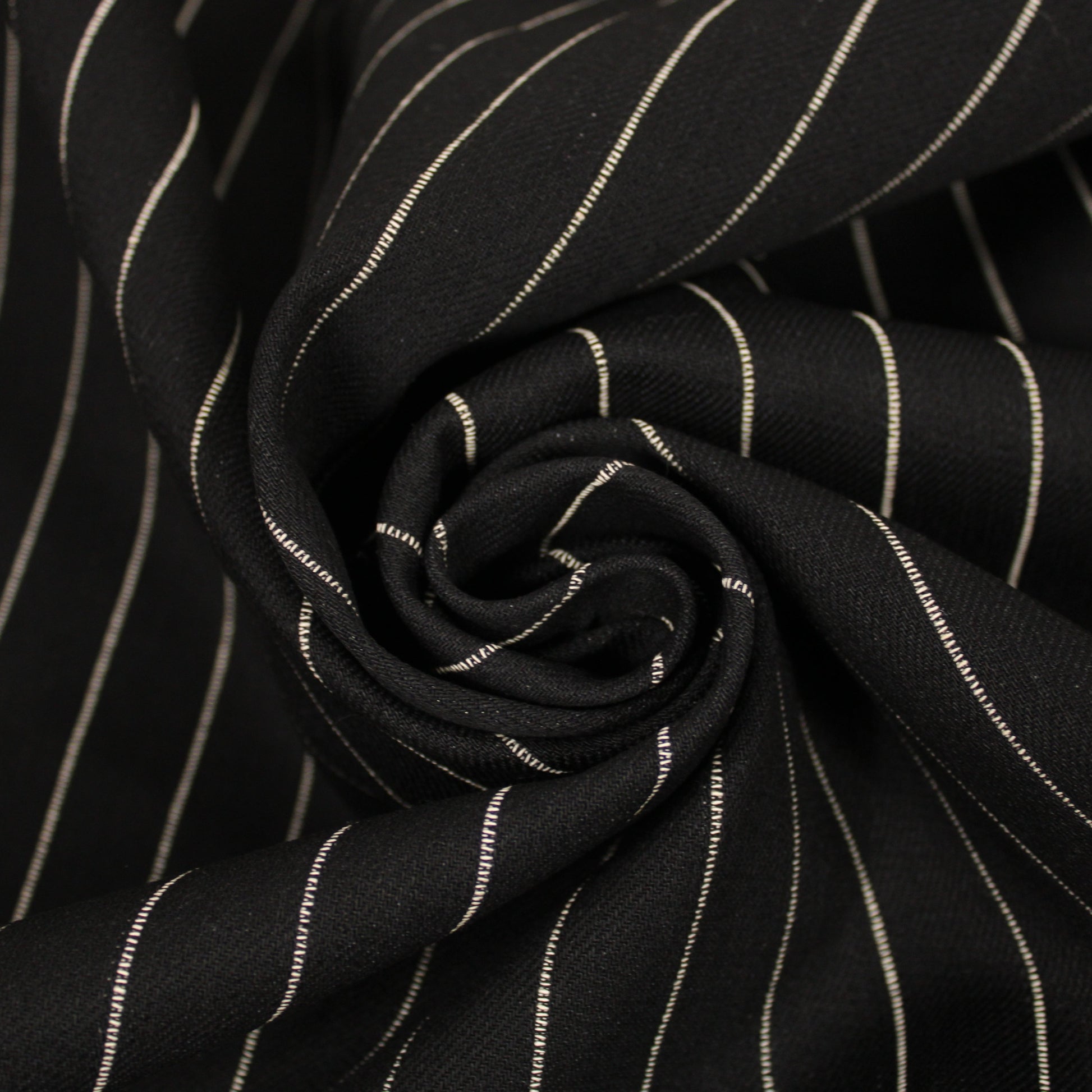 Tissu toile - denim à rayures - noiret blanc - photo 1/5 | So Tissus
