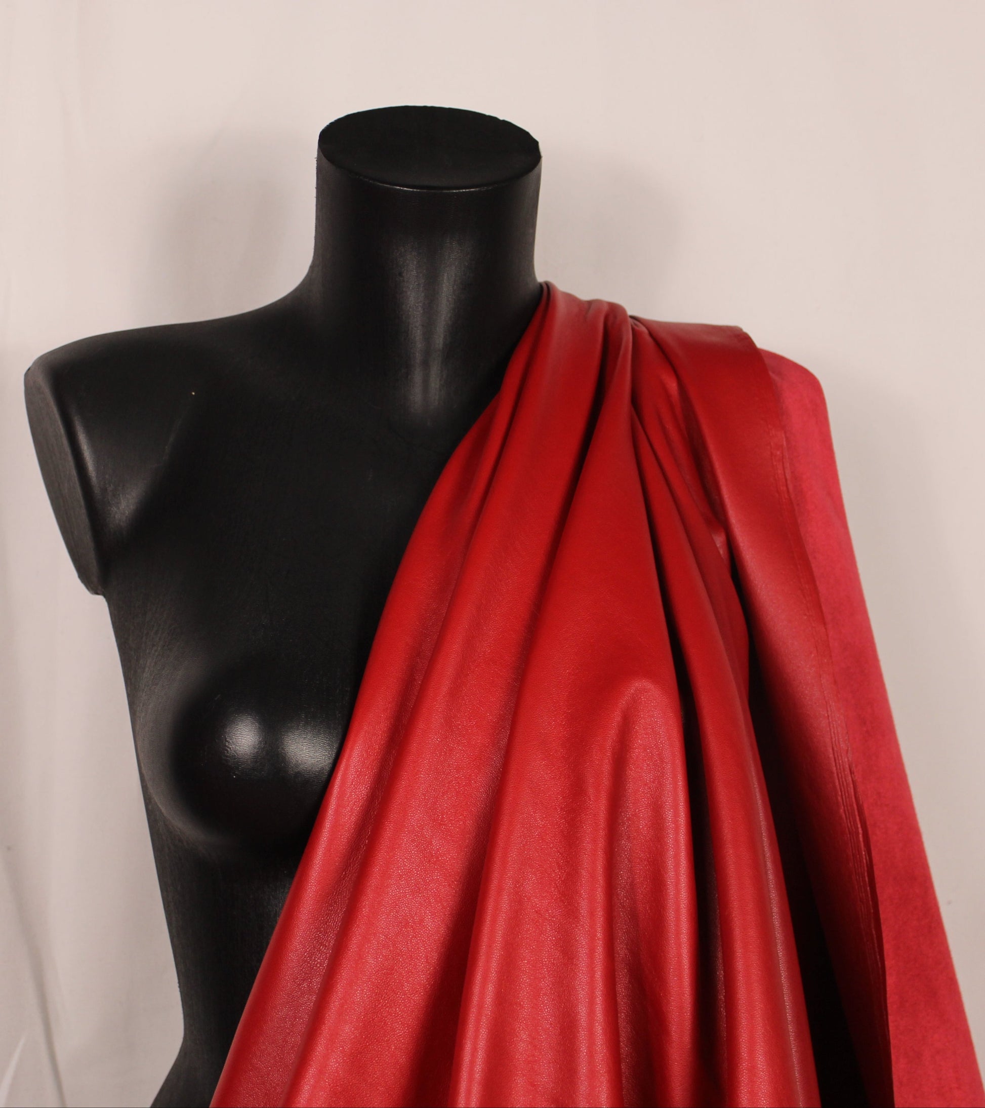 Tissu simili cuir - rouge - photo 3/4 | So Tissus
