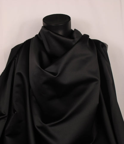 Tissu satin duchesse - noir - photo 4/4 | So Tissus