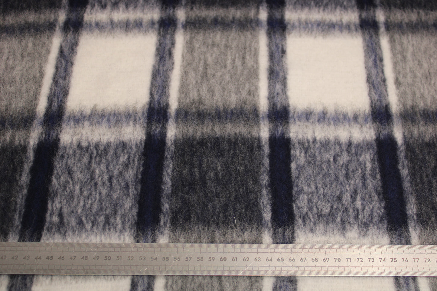 Tissu lainage - à carreaux - gris, écru et bleu marine - photo 5/5 | So Tissus