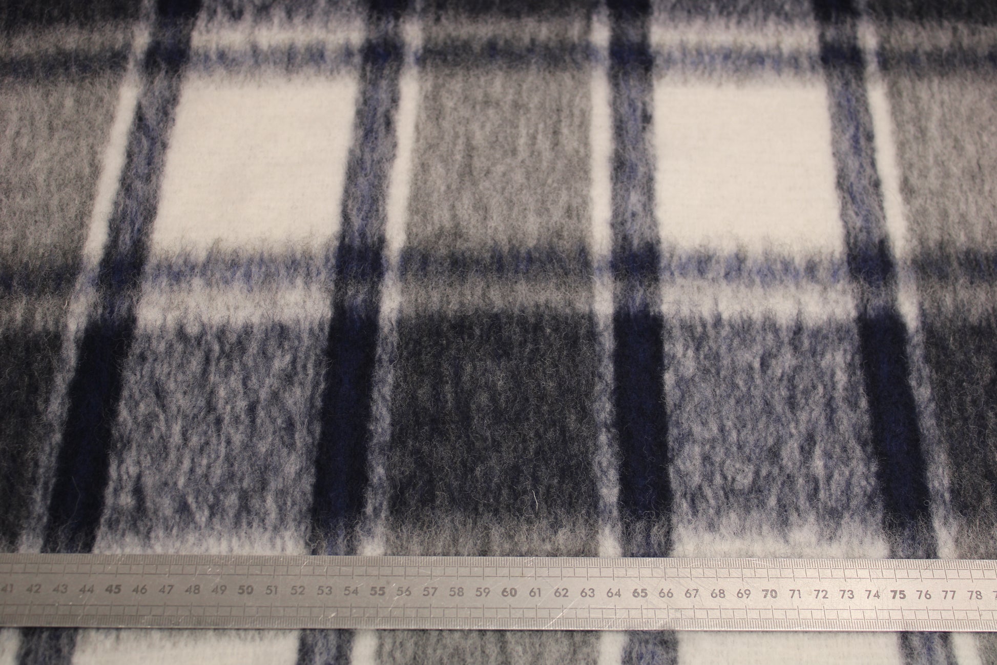 Tissu lainage - à carreaux - gris, écru et bleu marine - photo 5/5 | So Tissus
