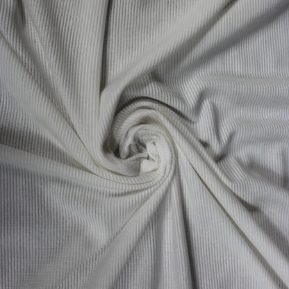 Tissus haute couture. Tissus au mètre pas cher. Tissus pas cher. Acheter tissus au mètre. Tissus français. Tissus de grandes maisons. Tissus haut de gamme. Tissus pour collection. Tissus pour createur. Jeune createur. Laine. Soie. Coton. Lin.