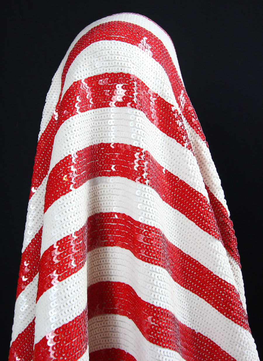 Tissu paillette - à rayures rouges et blanches | Bennytex | Mondial Tissus | Cousette | Tissus de rêve | Tissus.net