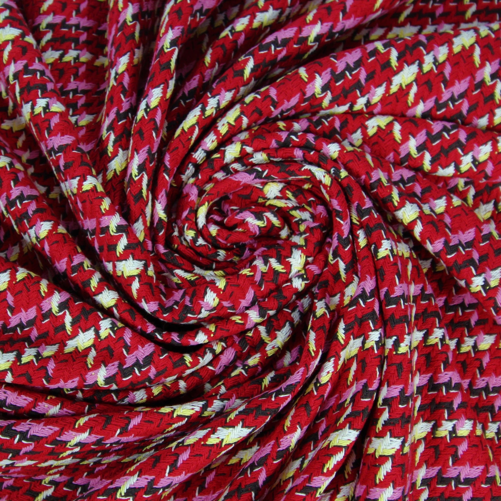 Tissu tweed coton - à carreaux rouges | Bennytex | Mondial Tissus | Cousette | Tissus de rêve | Tissus.net