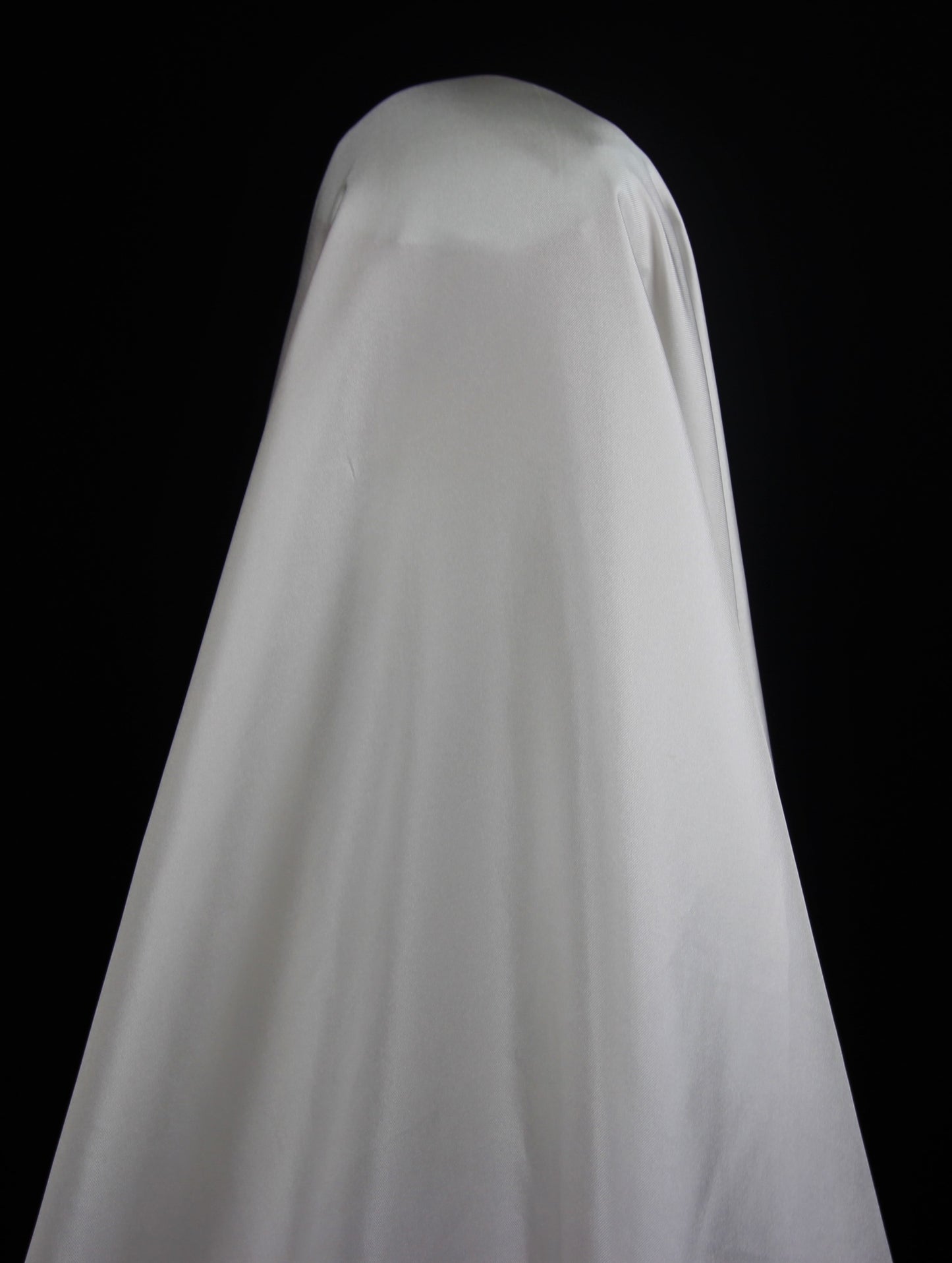 Tissu twill de soie - blanc | Bennytex | Mondial Tissus | Cousette | Tissus de rêve | Tissus.net