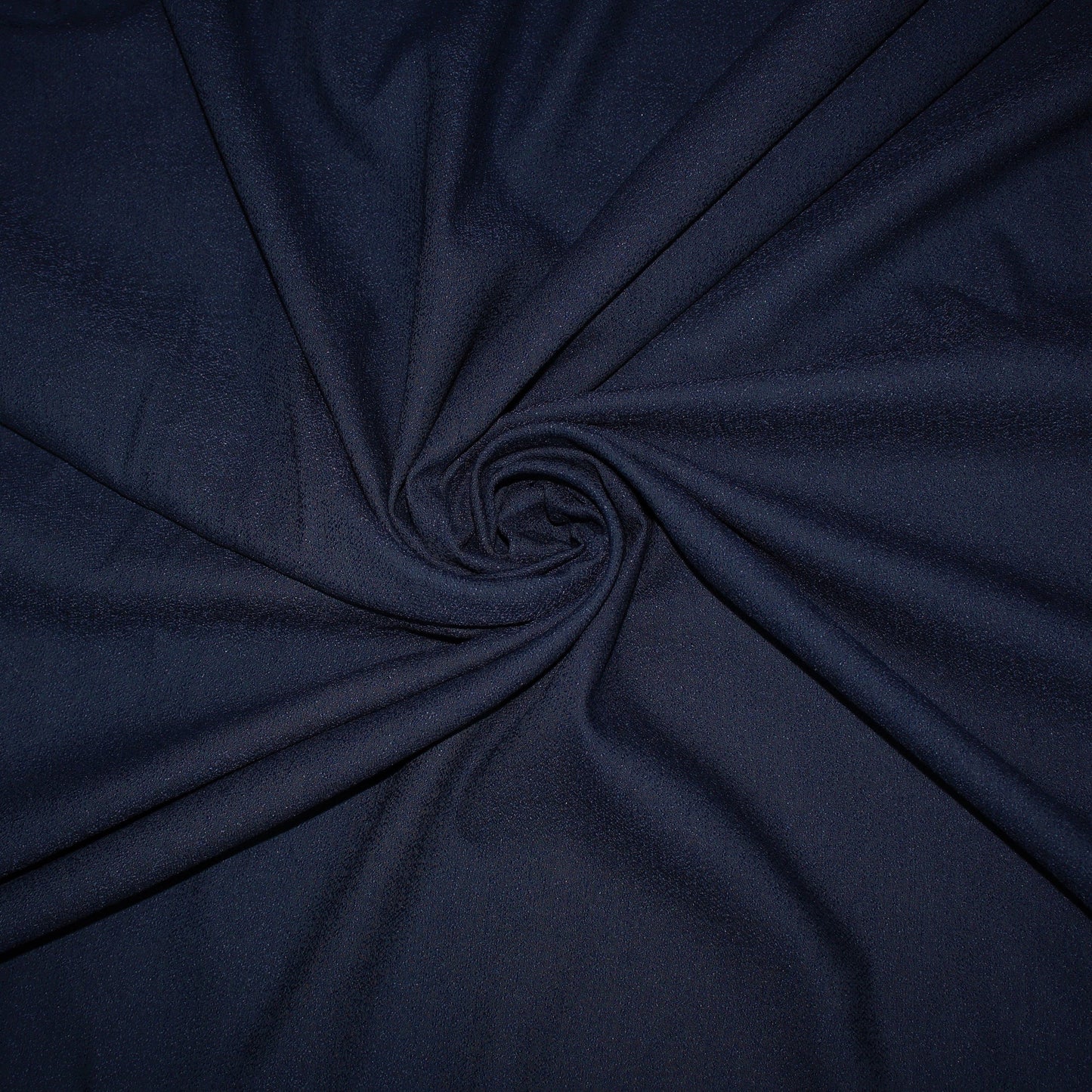 Tissus haute couture. Tissus au mètre pas cher. Tissus pas cher. Acheter tissus au mètre. Tissus français. Tissus de grandes maisons. Tissus haut de gamme. Tissus pour collection. Tissus pour createur. Jeune createur. Laine. Soie. Coton. Lin.