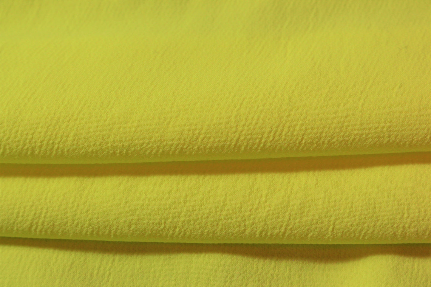 Tissus haute couture. Tissus au mètre pas cher. Tissus pas cher. Acheter tissus au mètre. Tissus français. Tissus de grandes maisons. Tissus haut de gamme. Tissus pour collection. Tissus pour createur. Jeune createur. Laine. Soie. Coton. Lin.