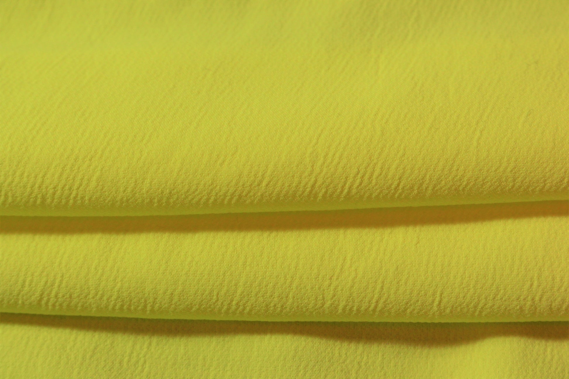 Tissus haute couture. Tissus au mètre pas cher. Tissus pas cher. Acheter tissus au mètre. Tissus français. Tissus de grandes maisons. Tissus haut de gamme. Tissus pour collection. Tissus pour createur. Jeune createur. Laine. Soie. Coton. Lin.