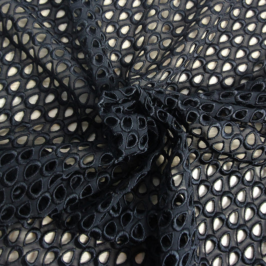 Tissus haute couture. Tissus au mètre pas cher. Tissus pas cher. Acheter tissus au mètre. Tissus français. Tissus de grandes maisons. Tissus haut de gamme. Tissus pour collection. Tissus pour createur. Jeune createur. Laine. Soie. Coton. Lin.