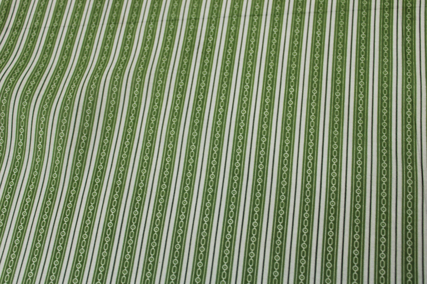 Tissu voile de coton - imprimé rayé - ton vert et blanc - photo 4/5 | So Tissus