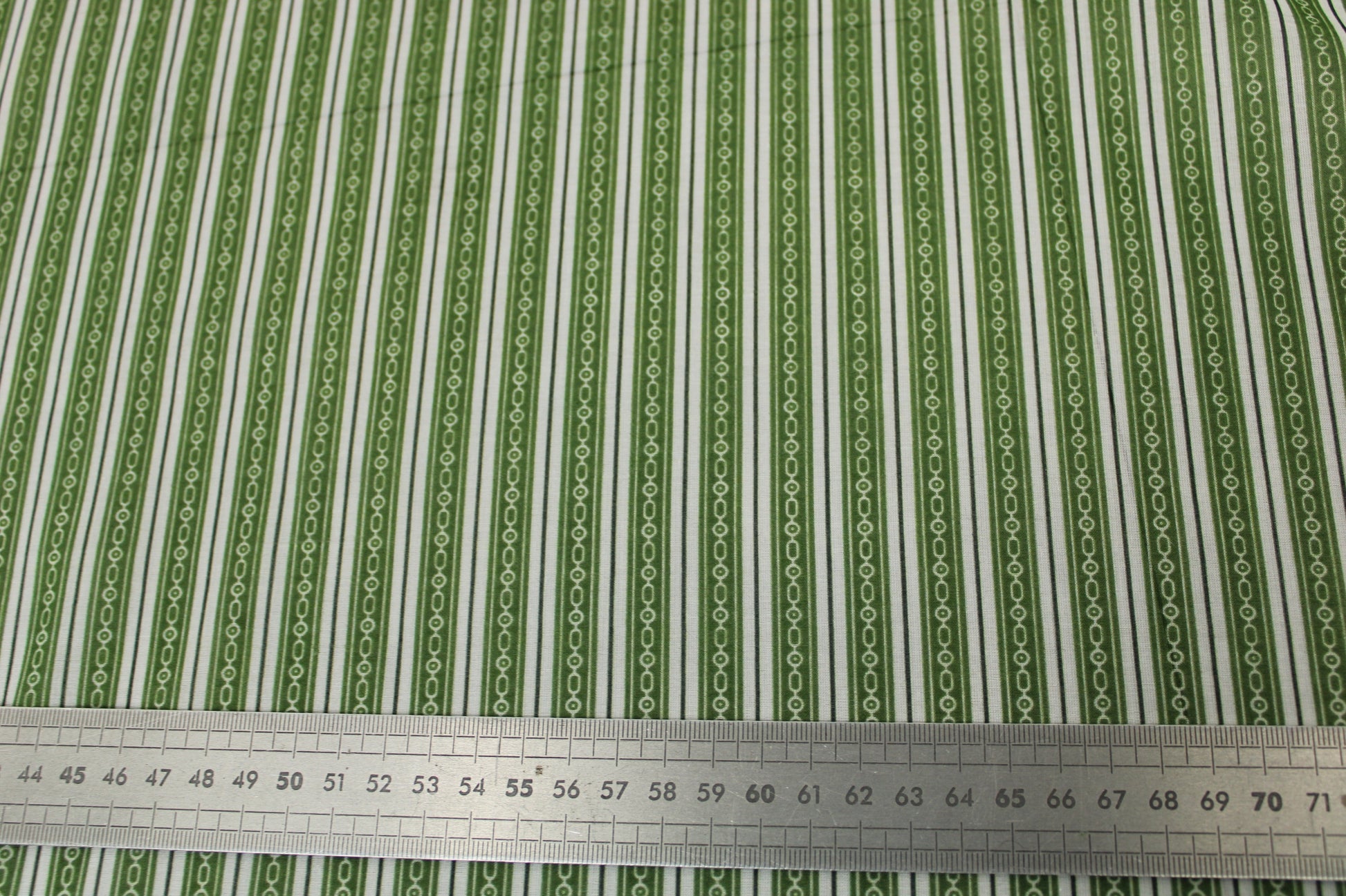 Tissu voile de coton - imprimé rayé - ton vert et blanc - photo 3/5 | So Tissus
