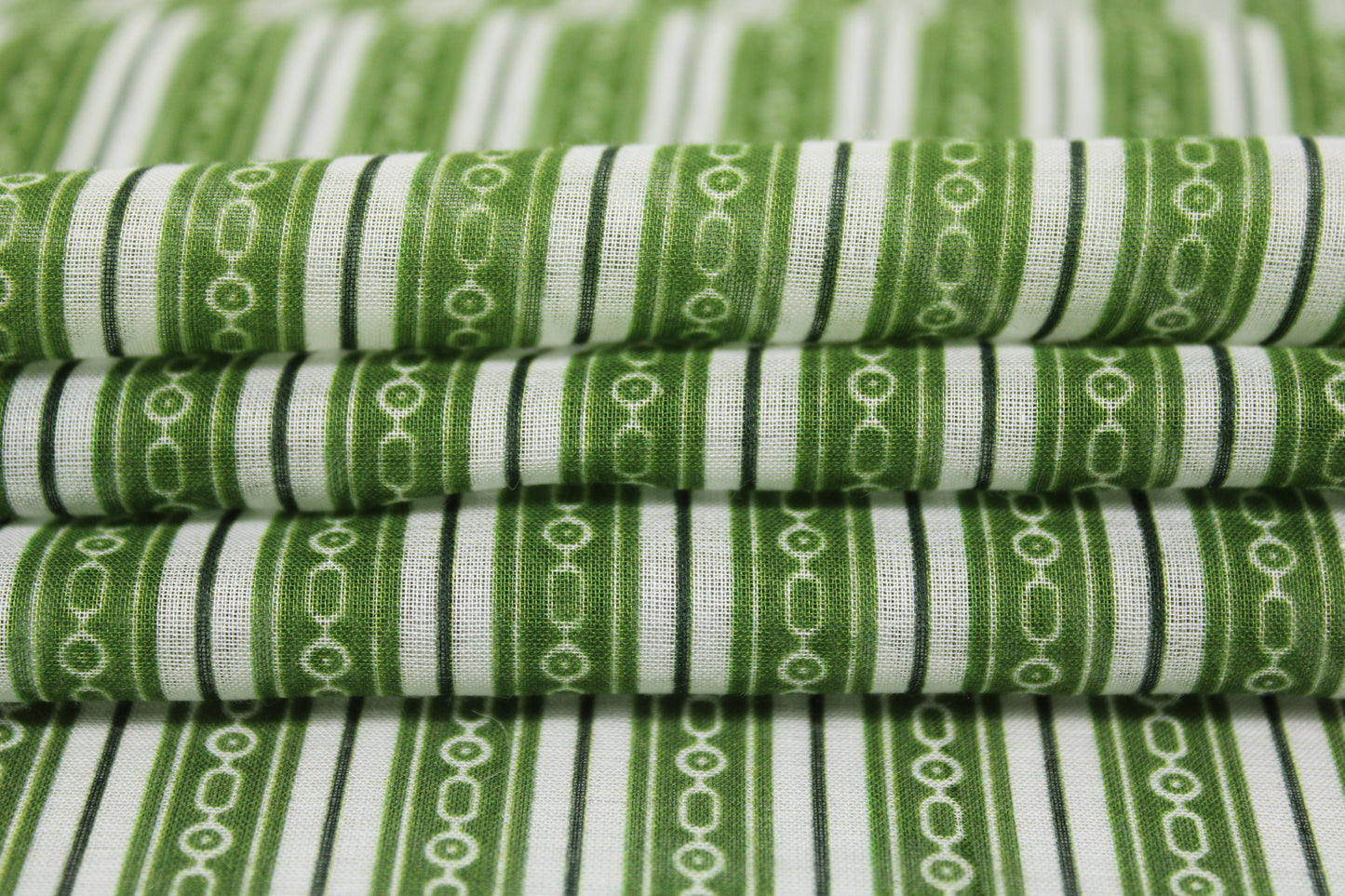 Tissu voile de coton - imprimé rayé - ton vert et blanc - photo 2/5 | So Tissus