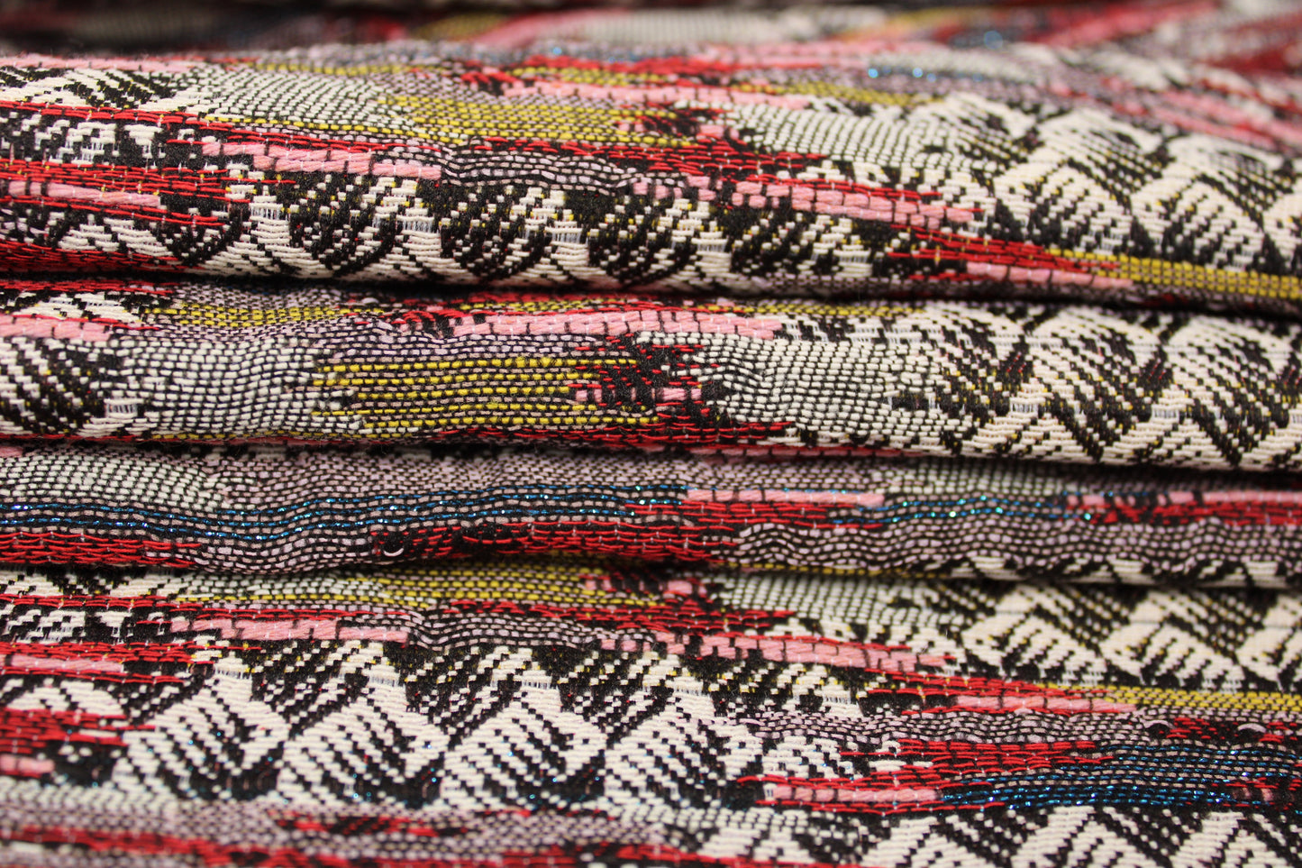 Tissu brocart motif ethnique - multicolore - photo 2/5 | So Tissus