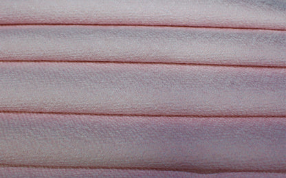 Tissus haute couture. Tissus au mètre pas cher. Tissus pas cher. Acheter tissus au mètre. Tissus français. Tissus de grandes maisons. Tissus haut de gamme. Tissus pour collection. Tissus pour createur. Jeune createur. Laine. Soie. Coton. Lin.