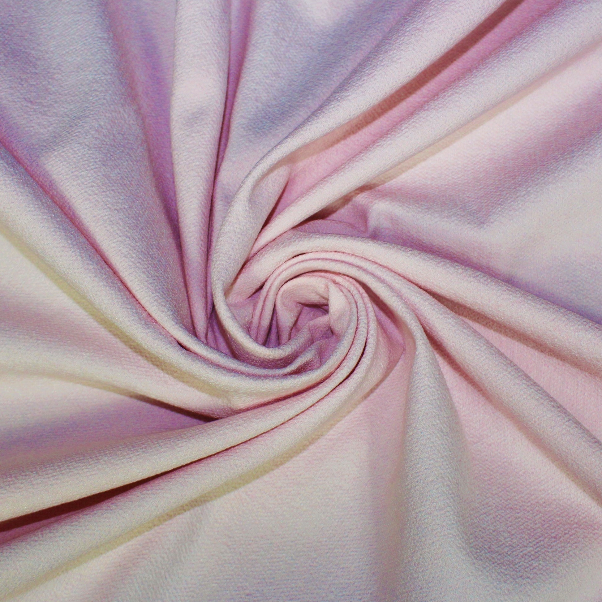 Tissus haute couture. Tissus au mètre pas cher. Tissus pas cher. Acheter tissus au mètre. Tissus français. Tissus de grandes maisons. Tissus haut de gamme. Tissus pour collection. Tissus pour createur. Jeune createur. Laine. Soie. Coton. Lin.