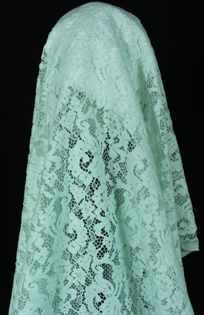 Tissus haute couture. Tissus au mètre pas cher. Tissus pas cher. Acheter tissus au mètre. Tissus français. Tissus de grandes maisons. Tissus haut de gamme. Tissus pour collection. Tissus pour createur. Jeune createur. Laine. Soie. Coton. Lin.