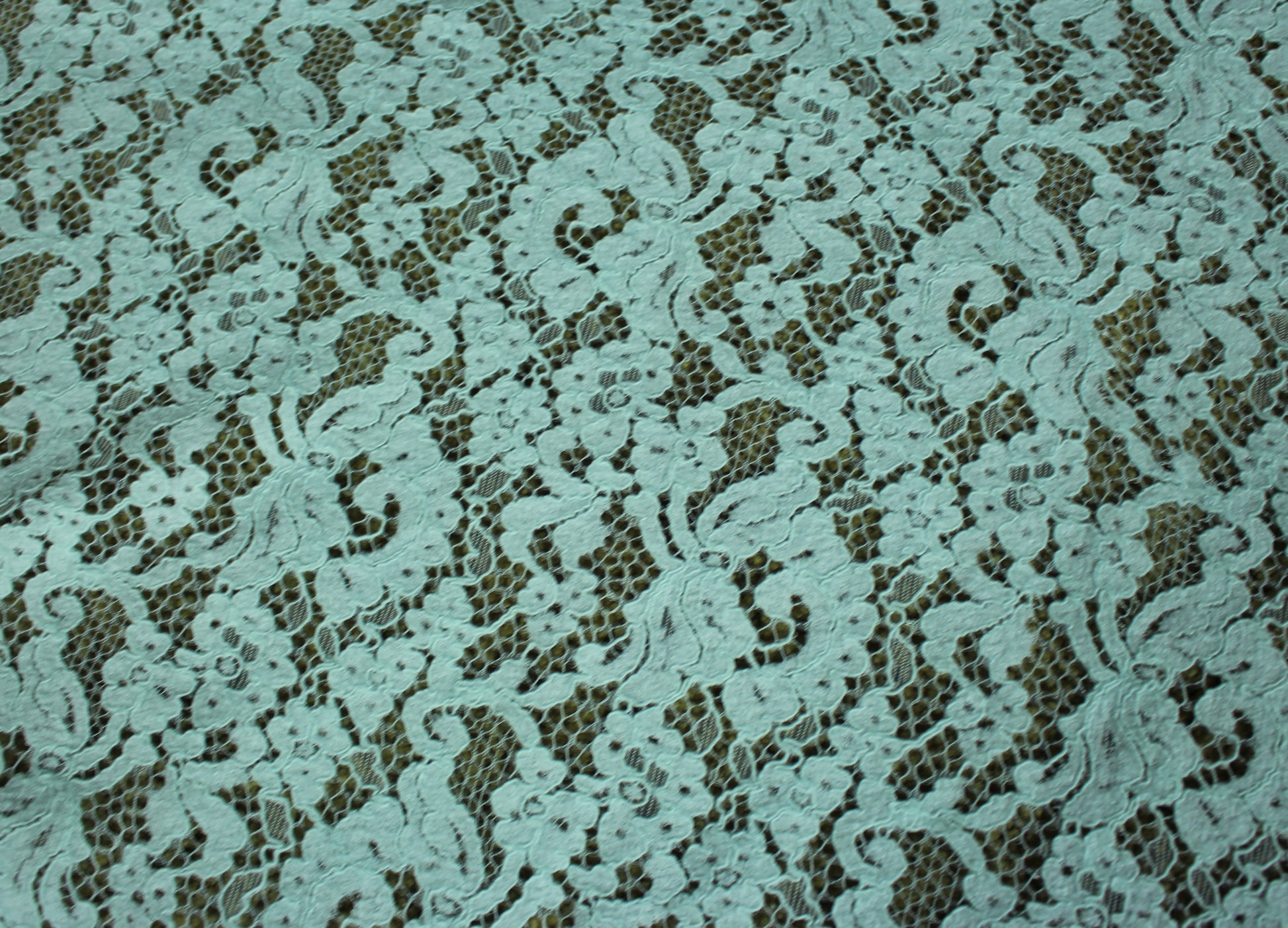 Tissus haute couture. Tissus au mètre pas cher. Tissus pas cher. Acheter tissus au mètre. Tissus français. Tissus de grandes maisons. Tissus haut de gamme. Tissus pour collection. Tissus pour createur. Jeune createur. Laine. Soie. Coton. Lin.