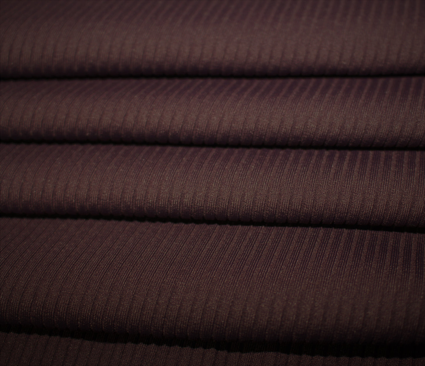 Tissus haute couture. Tissus au mètre pas cher. Tissus pas cher. Acheter tissus au mètre. Tissus français. Tissus de grandes maisons. Tissus haut de gamme. Tissus pour collection. Tissus pour createur. Jeune createur. Laine. Soie. Coton. Lin.