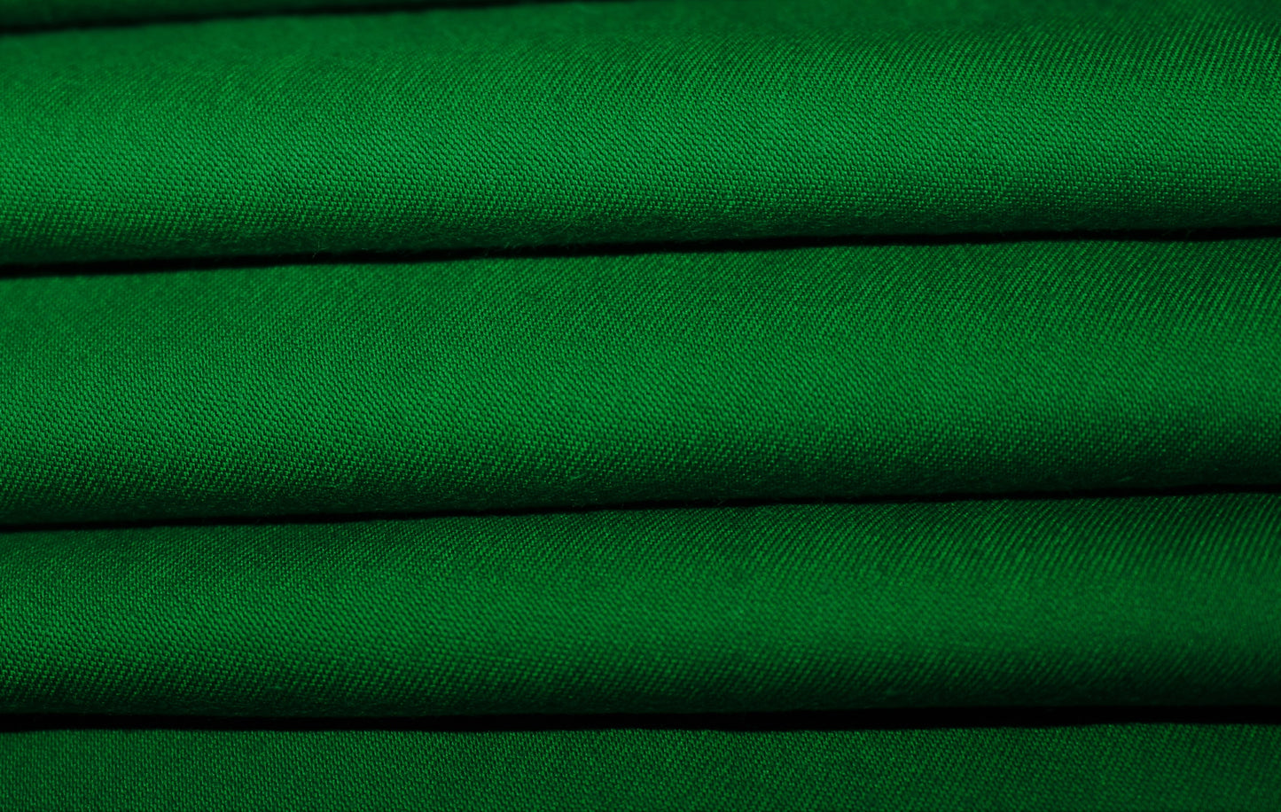 So Tissus - Tissu gabardine coton - vert | Bennytex | Mondial Tissus | Cousette | Tissus de rêve | Tissus.net