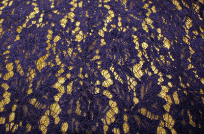 Tissus haute couture. Tissus au mètre pas cher. Tissus pas cher. Acheter tissus au mètre. Tissus français. Tissus de grandes maisons. Tissus haut de gamme. Tissus pour collection. Tissus pour createur. Jeune createur. Laine. Soie. Coton. Lin.