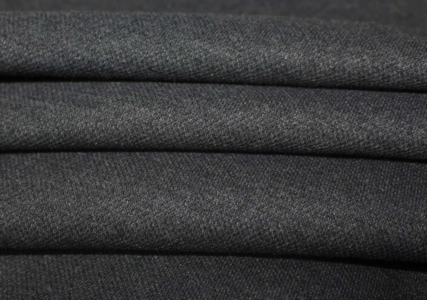 So Tissus - Tissu piqué de coton thermocollé - gris foncé | Bennytex | Mondial Tissus | Cousette | Tissus de rêve | Tissus.net