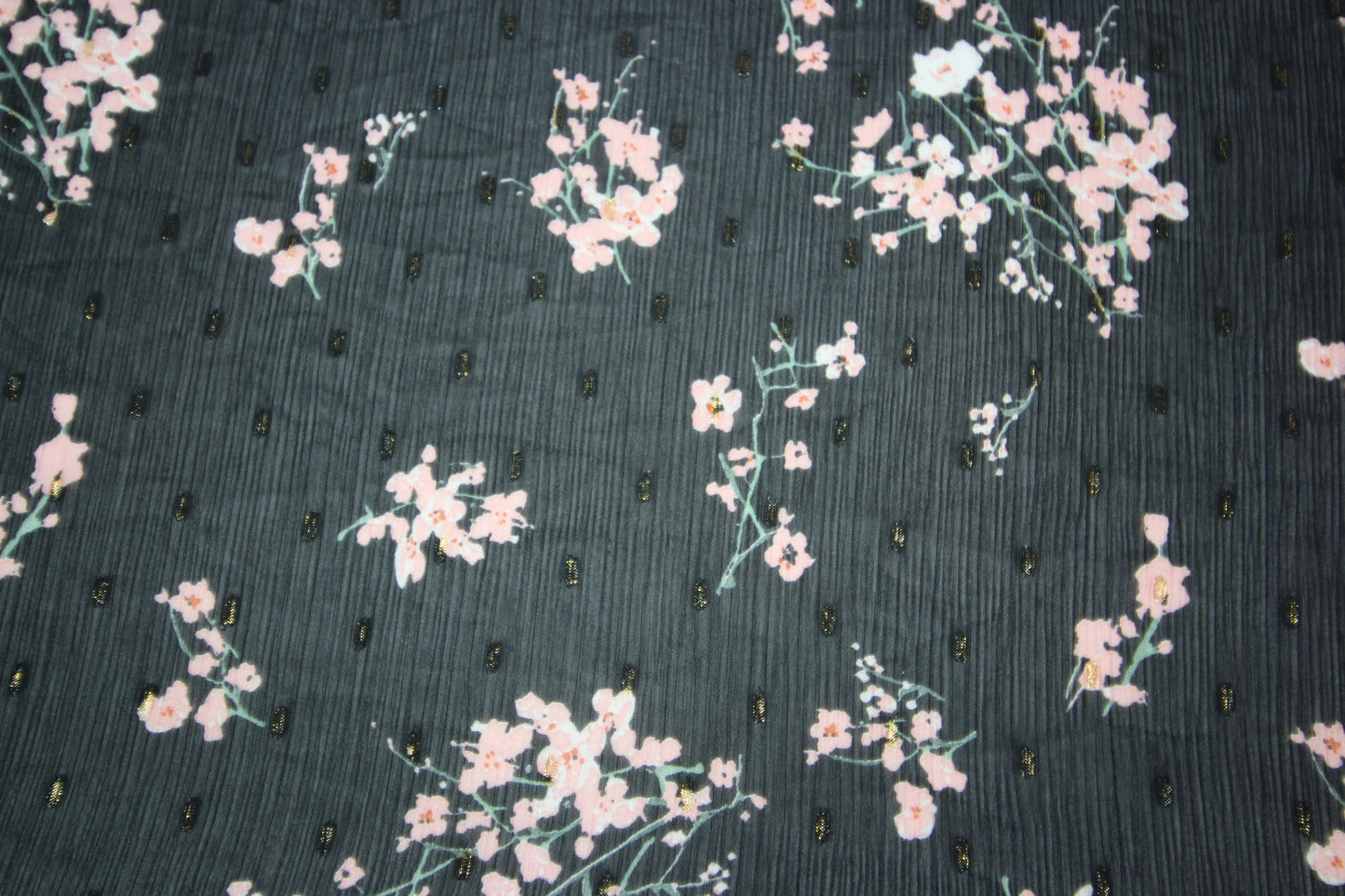 Tissu mousseline crêpe georgette polyester - imprimé fleuri | Bennytex | Mondial Tissus | Cousette | Tissus de rêve | Tissus.net