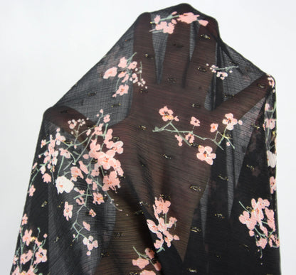 Tissu mousseline crêpe georgette polyester - imprimé fleuri | Bennytex | Mondial Tissus | Cousette | Tissus de rêve | Tissus.net
