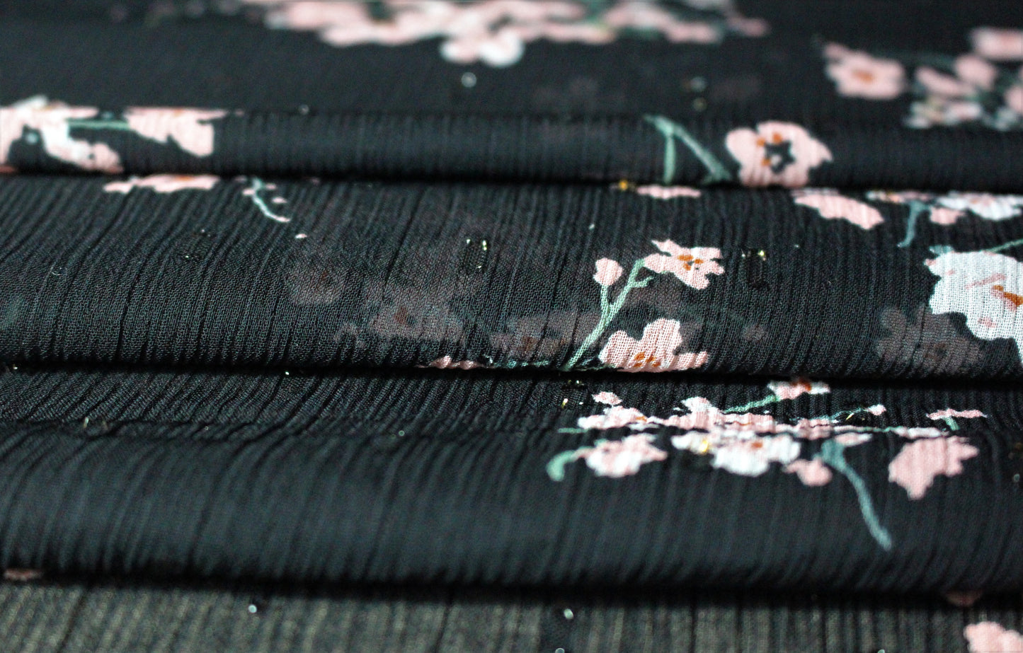 Tissu mousseline crêpe georgette polyester - imprimé fleuri | Bennytex | Mondial Tissus | Cousette | Tissus de rêve | Tissus.net